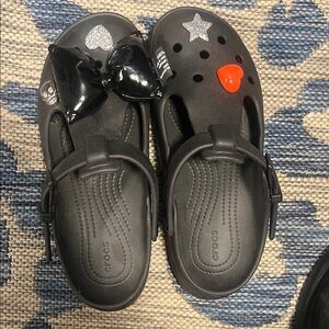 CROCS womens  Black Sandals with Star and Heart Charms